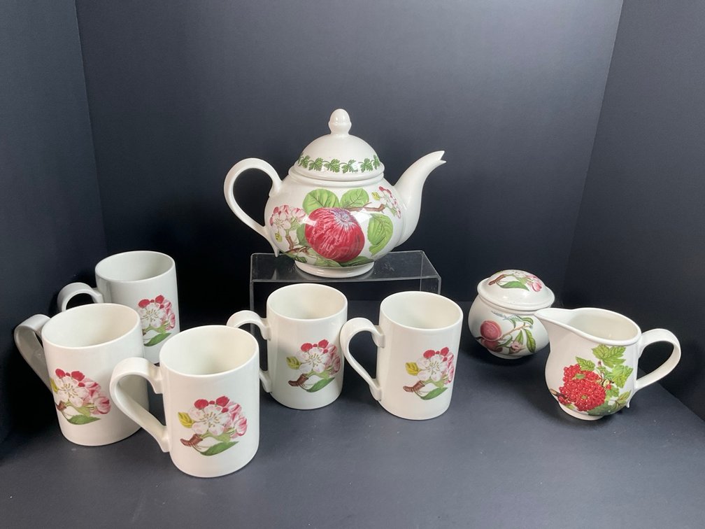 Portmeirion Pomona Teapot, 5 Cups, Creamer & Sugar Set