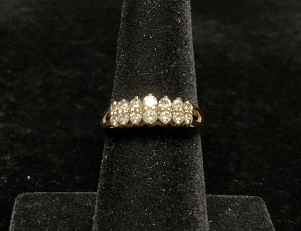 14K Gold Ring with 14 Small Diamonds