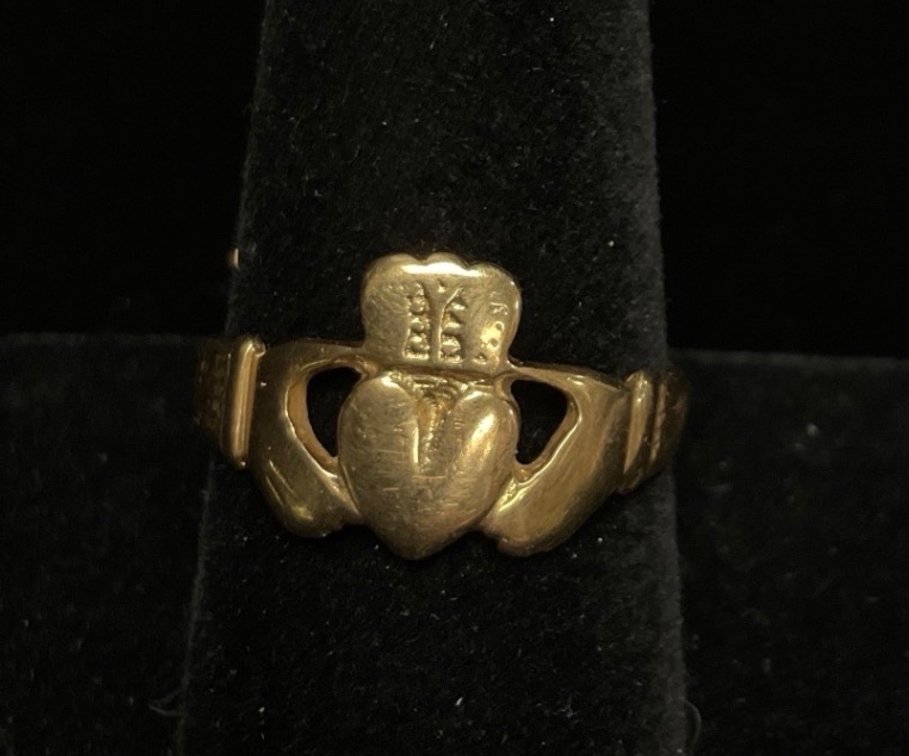 14K Gold Ring with Heart & Crown
