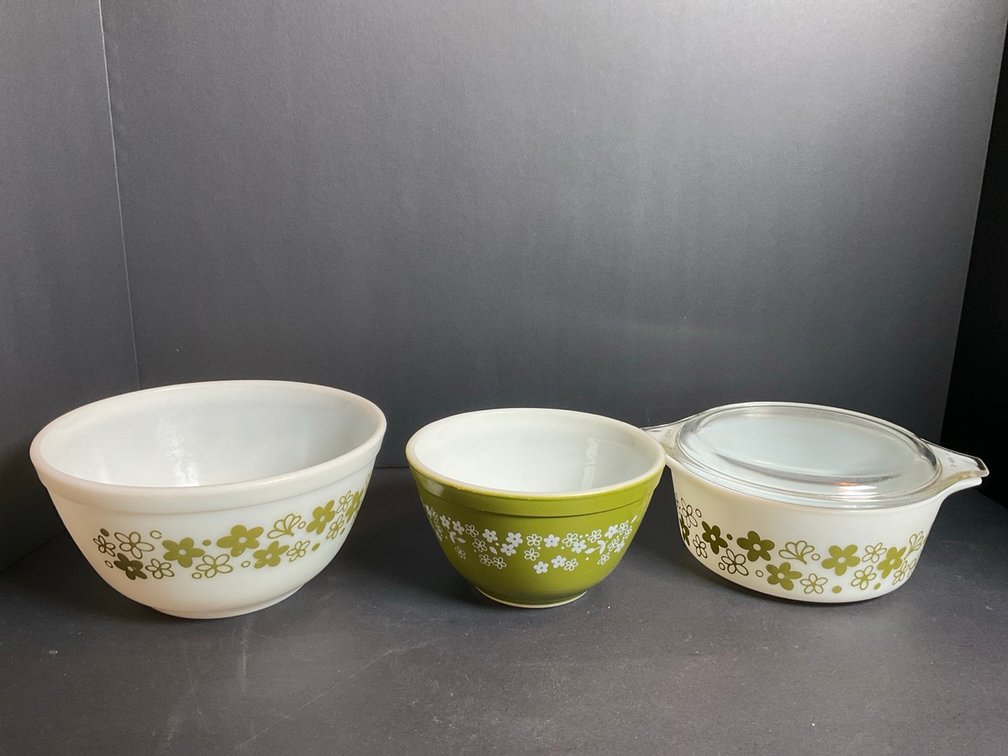 Retro Pyrex Spring Blossom Mixing Bowls & Casserole Dish With Lid