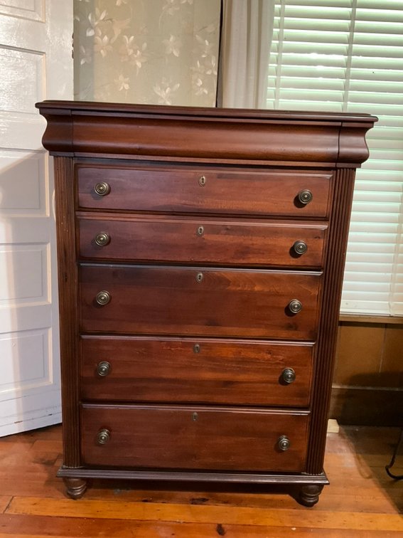 Vaughan Furniture Company Mahogany Chest Of Drawers