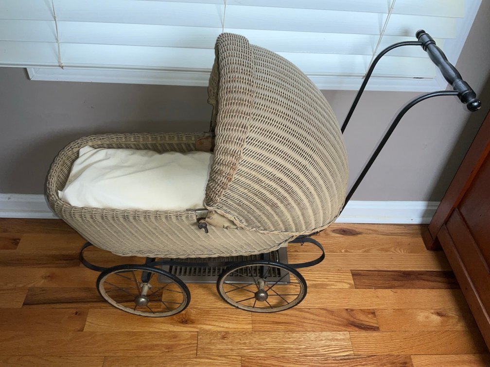Antique Wicker Baby Doll Carriage Pram Stroller With Metal Wheels