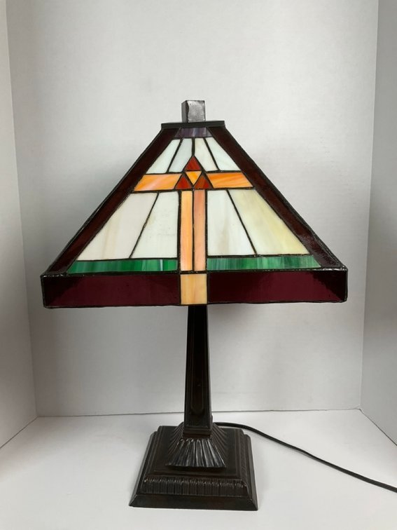 Mission Arts and Crafts Style Leaded Slag Glass Table Lamp