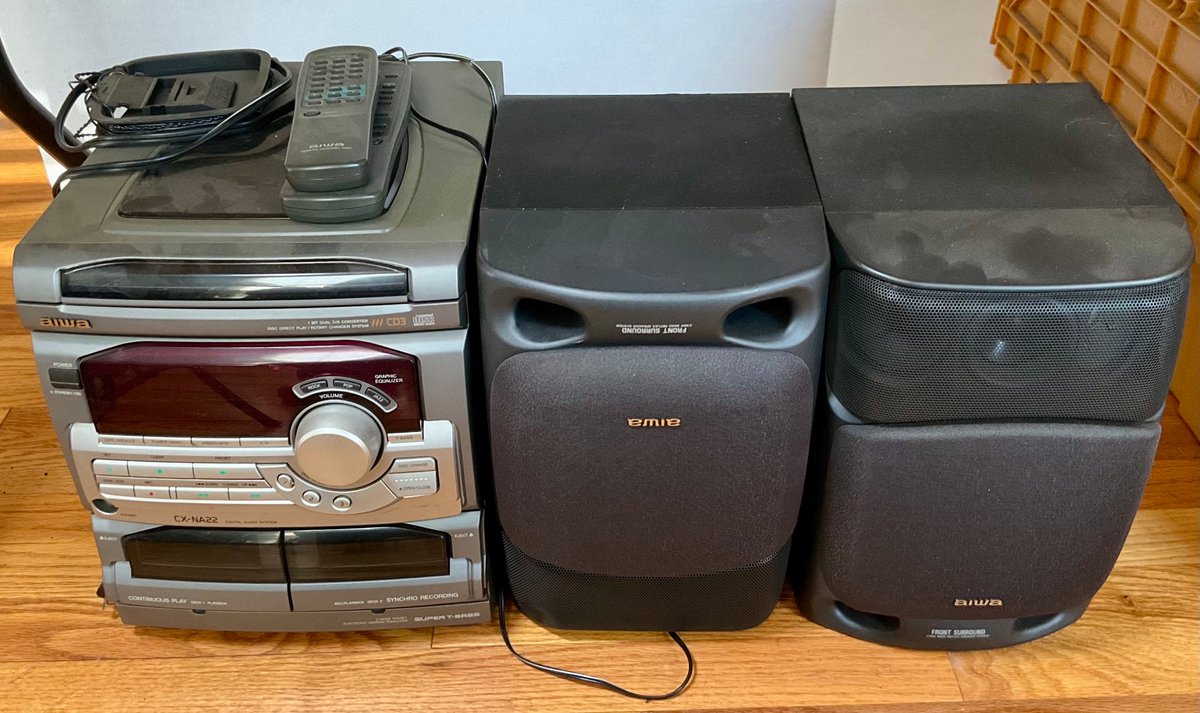 Aiwa CX-NA22 Stereo System with Speakers and Remotes