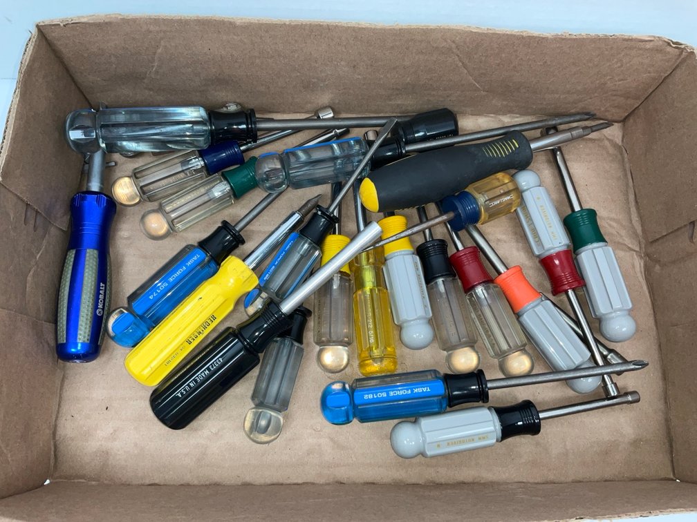 Assorted Screwdrivers & Nutdrivers To Include Craftsman, Kobalt & Titan