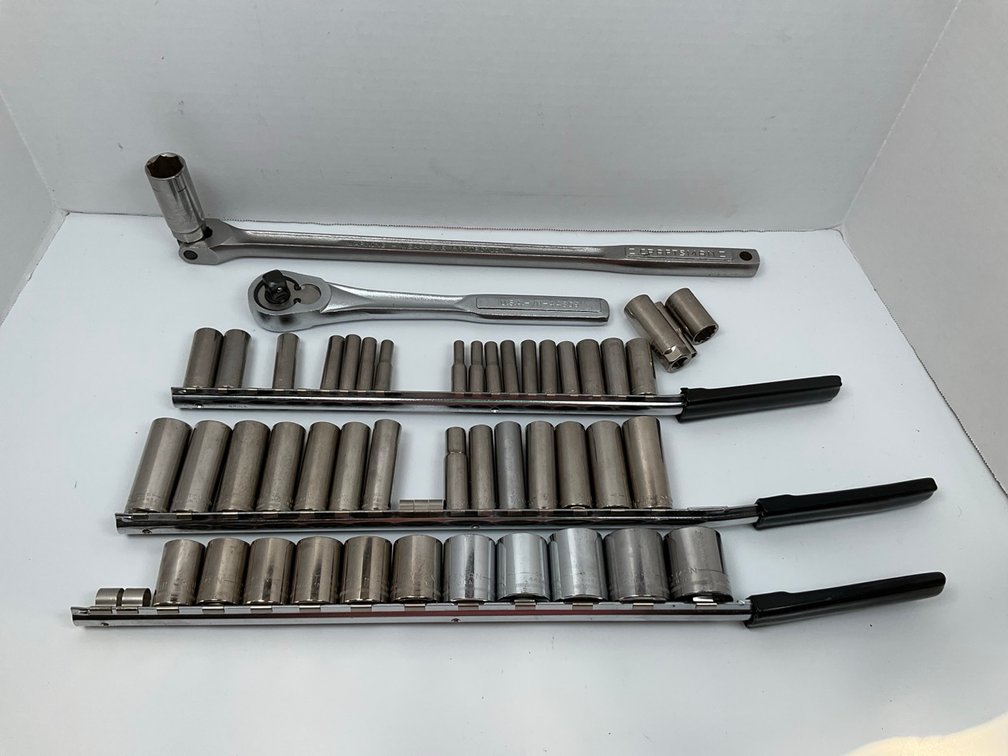 Craftsman Ratchet Breaker Bar and Socket Lot on ProSource Organizers