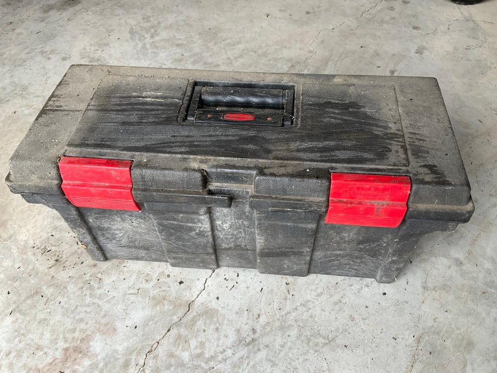 Rubbermaid Roughneck Heavy Duty Toolbox with Assorted Hand Tools