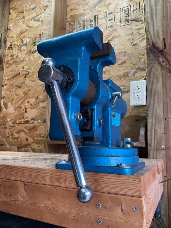 Larin All Purpose Five Inch Rotating Multi-Jaw Bench Vise