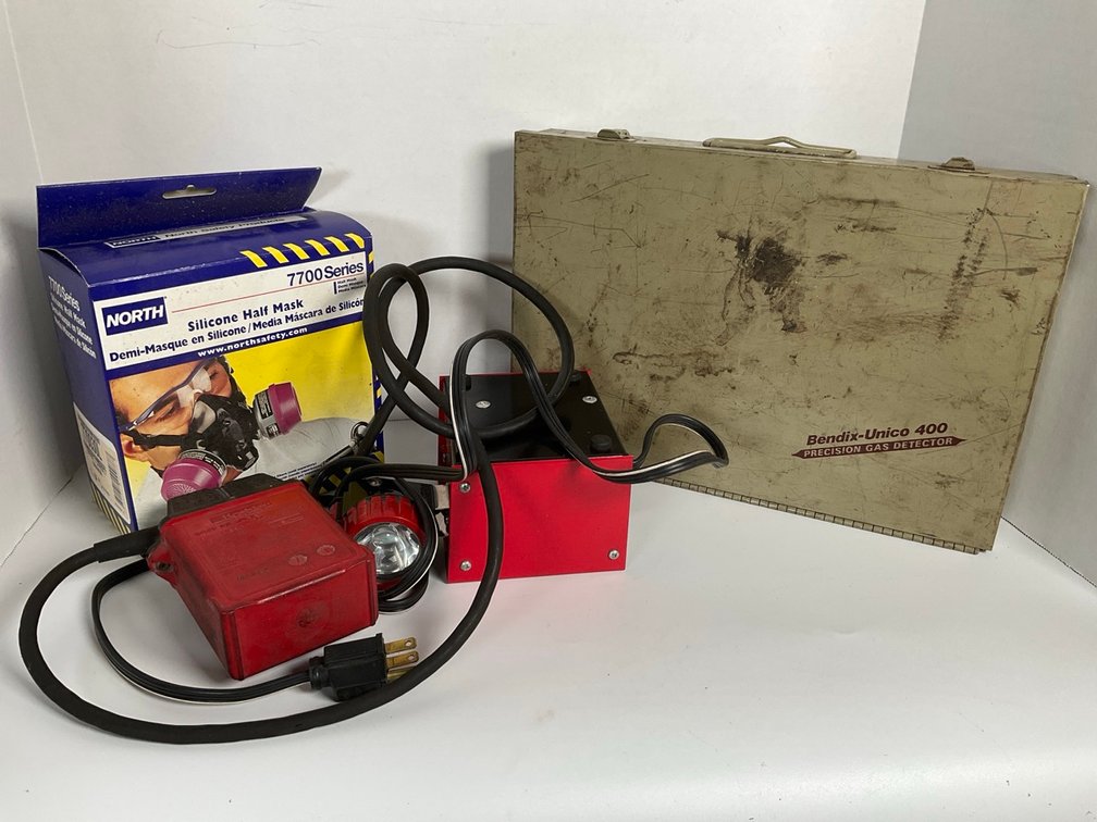 Bendix Gas Detector, Koehler Wheat Mining Lamp and North Respirator Lot