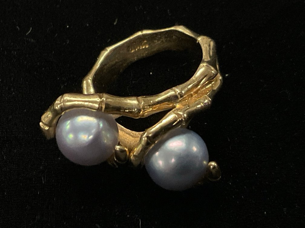 10K (tested) Gold Ring with Two Grey Pearls