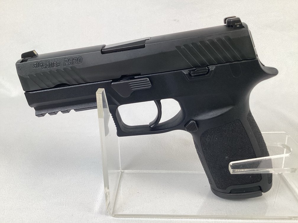 Sig Sauer P320 Pistol in 9mm
