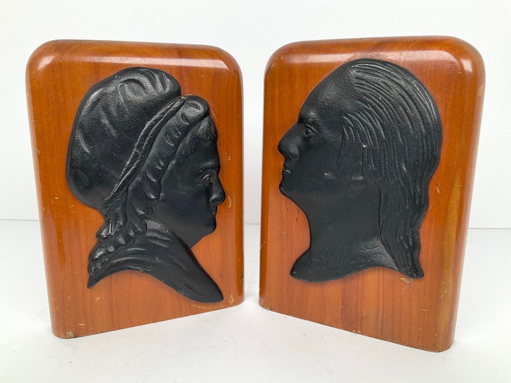 Virginia Metalcrafters Washington & Martha on Cherry Wood Bookends