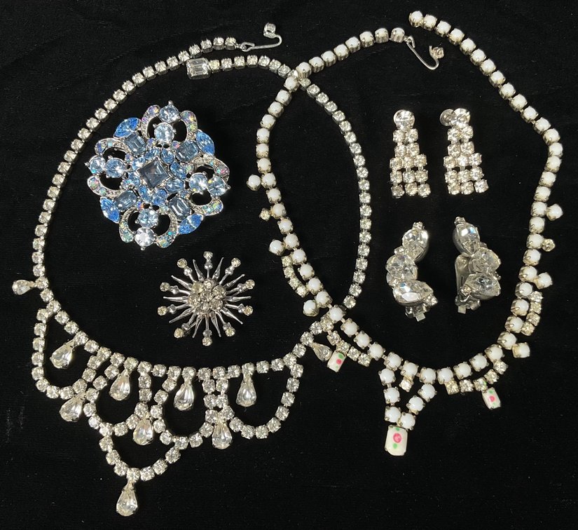 Vintage Weiss Rhinestone Necklace & More