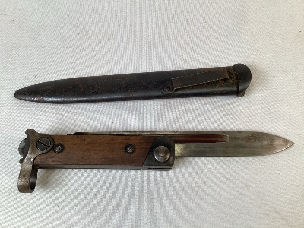 Rare Italian Model 1938 Folding Bayonet