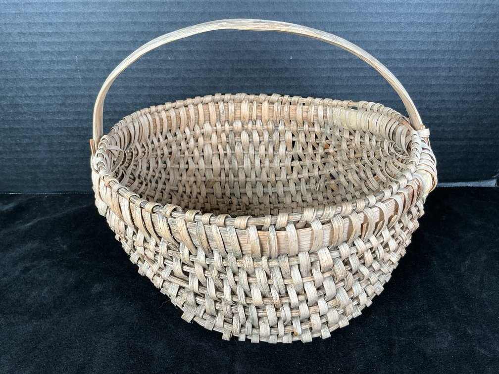 Handmade Buttocks Basket