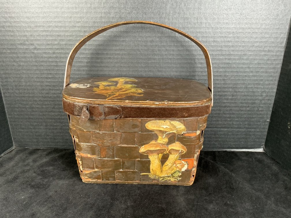 Vintage 1970s Woven Wooden Basket Purse w/Decoupage Mushrooms