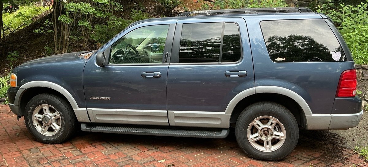 2001 Ford Explorer XLT V8
