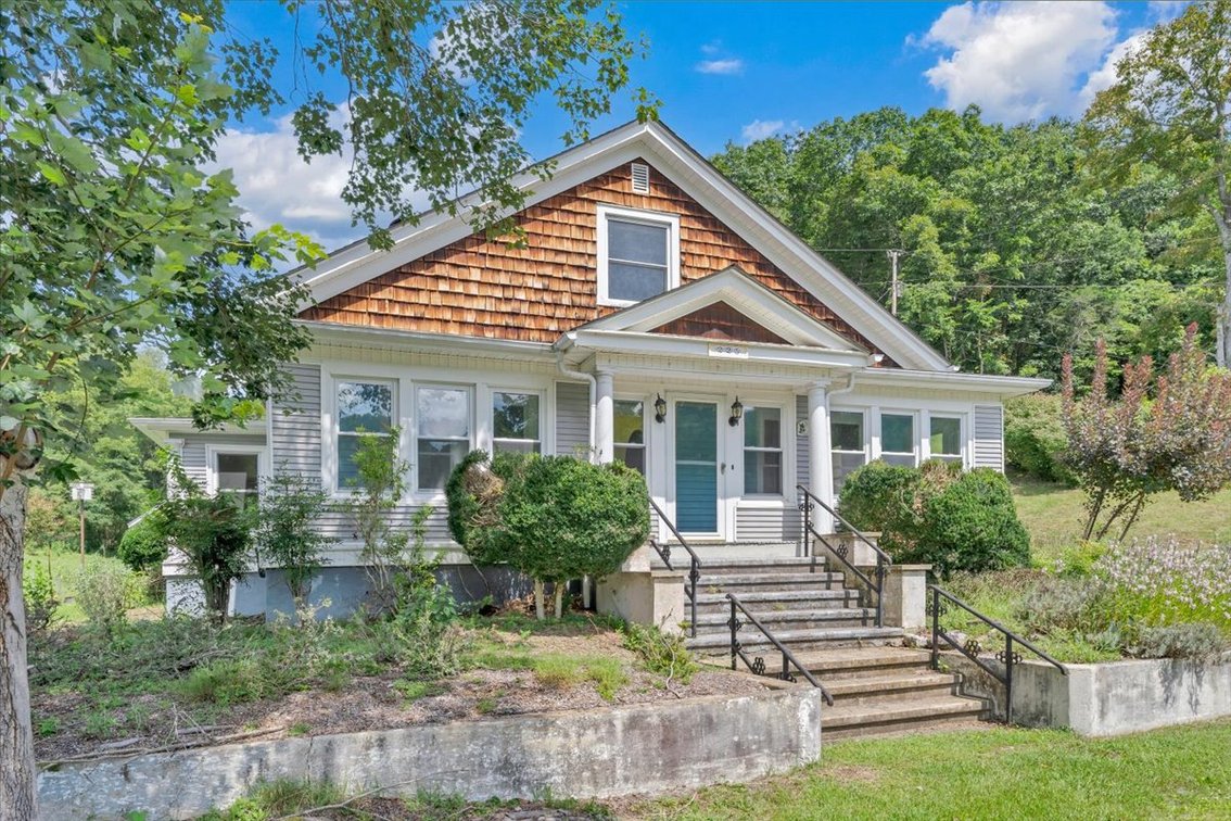 Image for FAR 756 - Your Giles Co. Country Home
