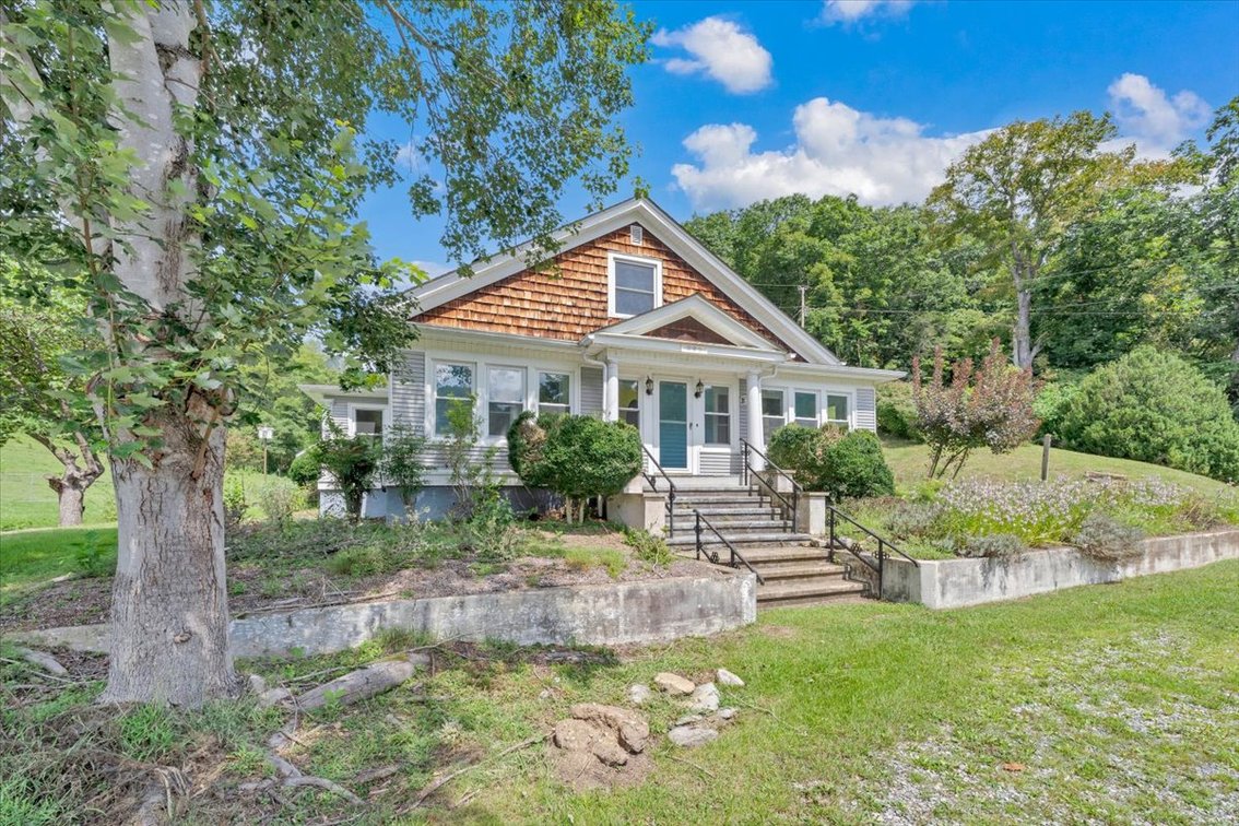 Image for FAR 756 - Your Giles Co. Country Home