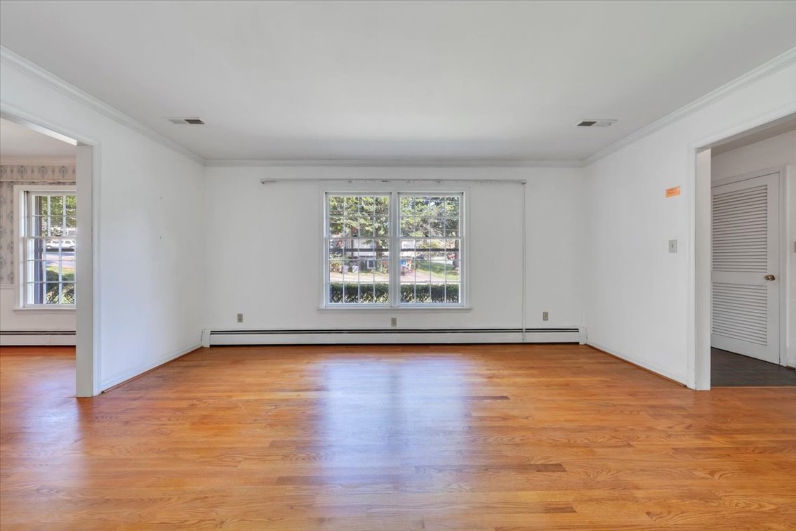 Image for FAR 757 - Roanoke Real Estate Opportunity-Nice Brick Ranch!