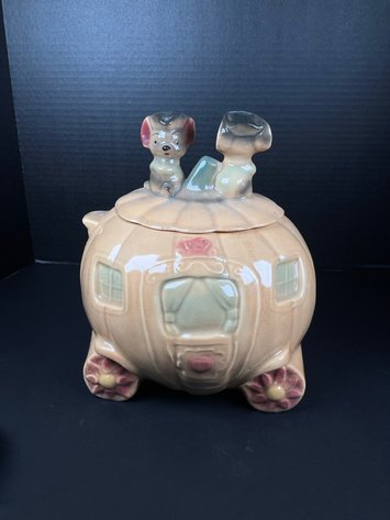 Image for FAR 758 - Sweet Nostalgia: The Vintage Cookie Jar Collection