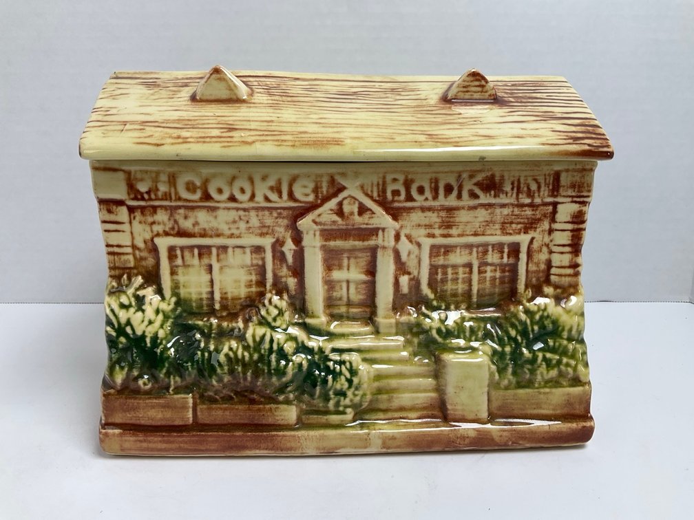 1961 McCoy Pottery Cookie Bank Ceramic Cookie Jar