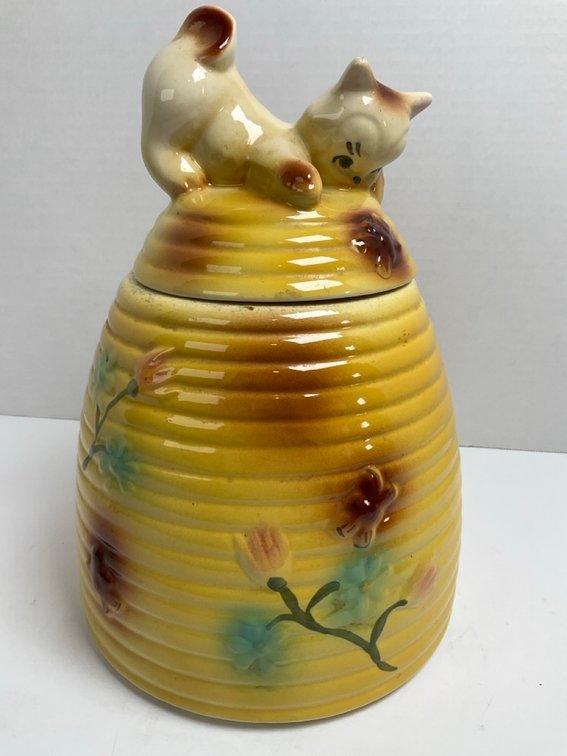 American Bisque 1950's Kitten On Beehive Ceramic Cookie Jar