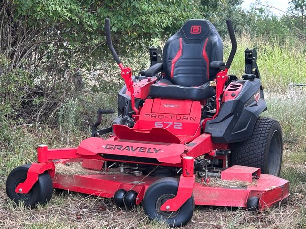 Image for FAR 764 - LIVE AUCTION in Moneta - TOOLS, TRACTORS, FARM EQUIPMENT, CARS & MUCH MORE!