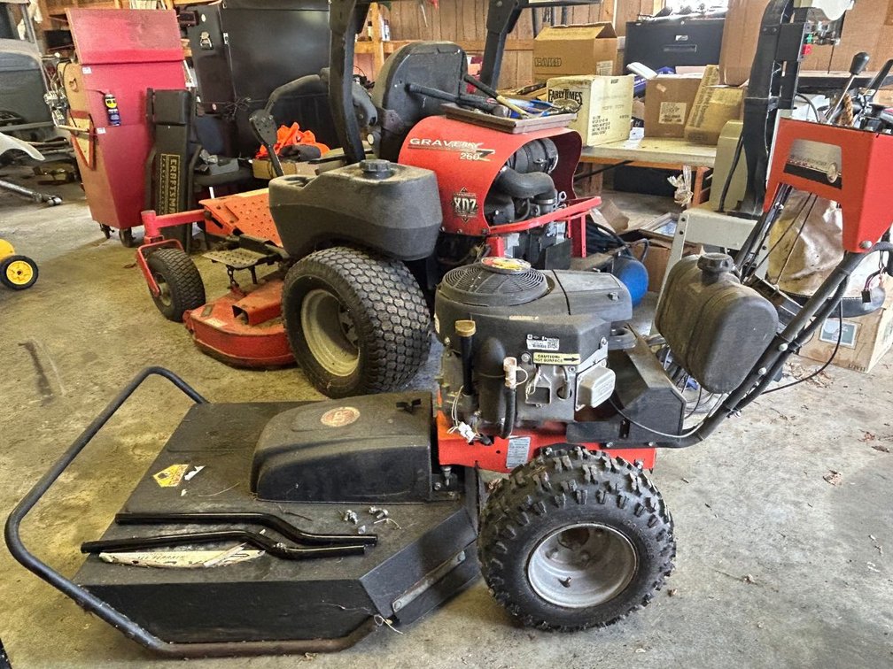 Image for FAR 764 - LIVE AUCTION in Moneta - TOOLS, TRACTORS, FARM EQUIPMENT, CARS & MUCH MORE!