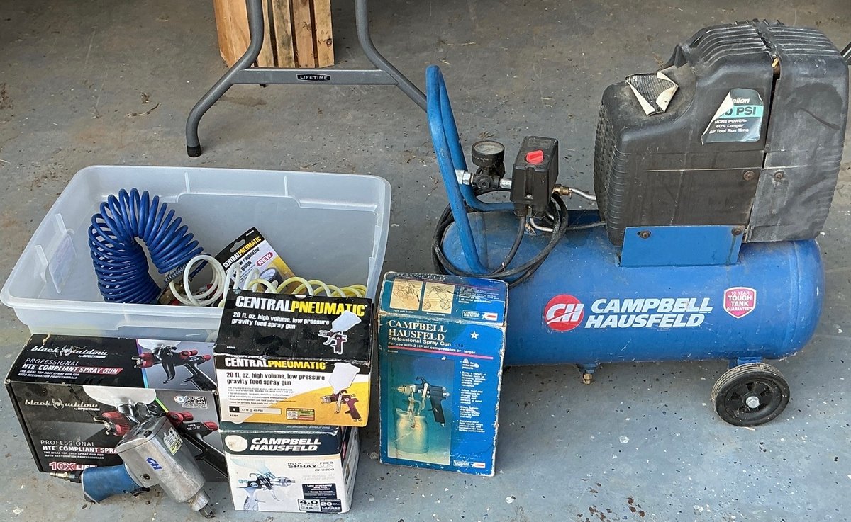Campbell Hausfeld 8 Gallon Air Compressor and Spray Gun Lot