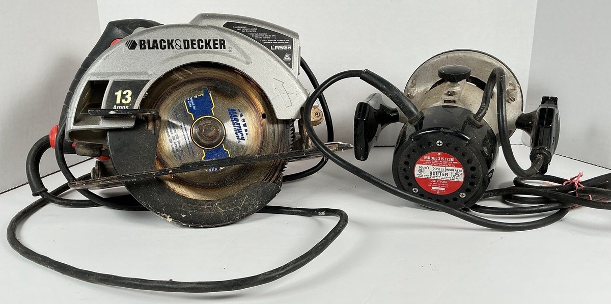 Black & Decker 13 Amp Circular Saw and Sears Router Lot