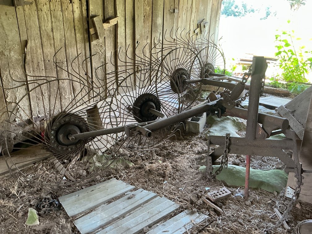 Three Point Hitch Four Wheel Finger Hay Rake Implement