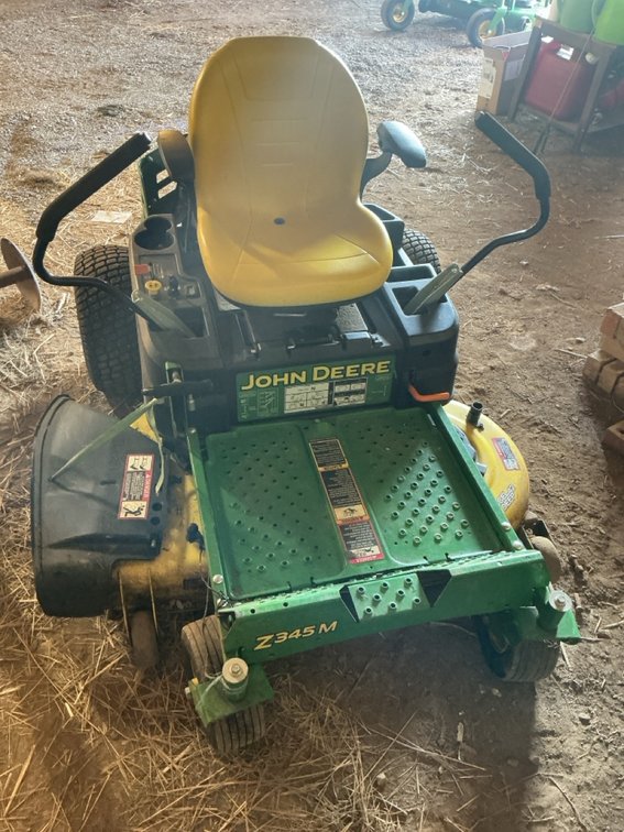 John Deere Z345M ZTrak Zero Turn Lawn Mower