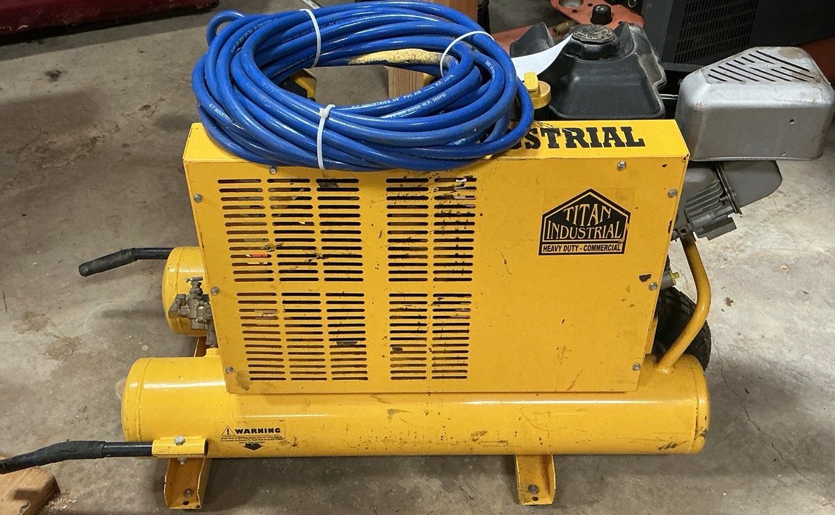 Titan Industrial 5.5 HP 8 Gallon Gas Air Compressor
