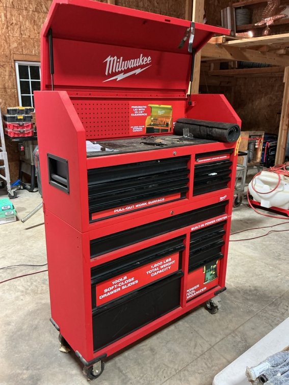 Milwaukee 46-Inch Rolling Steel Tool Chest and Storage Cabinet Combo