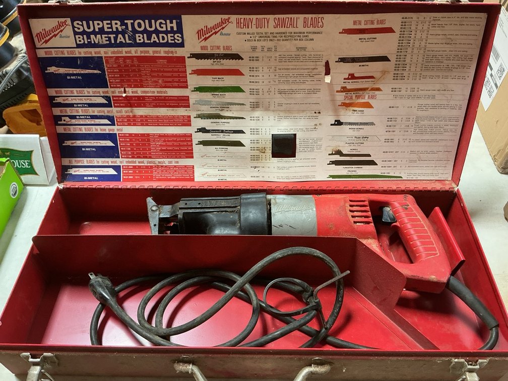 Milwaukee 6508 Heavy Duty Corded Electric Sawzall Reciprocating Saw with Case