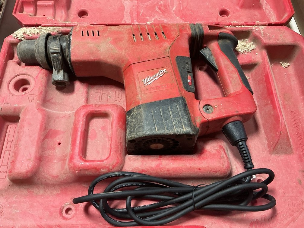 Milwaukee Heavy Duty 1-1/2 Inch Rotary Hammer Drill With Case