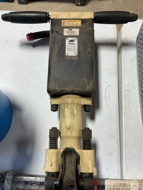 Ingersoll Rand Pneumatic Paving Breaker Jackhammer With Air Hoses And Accessories
