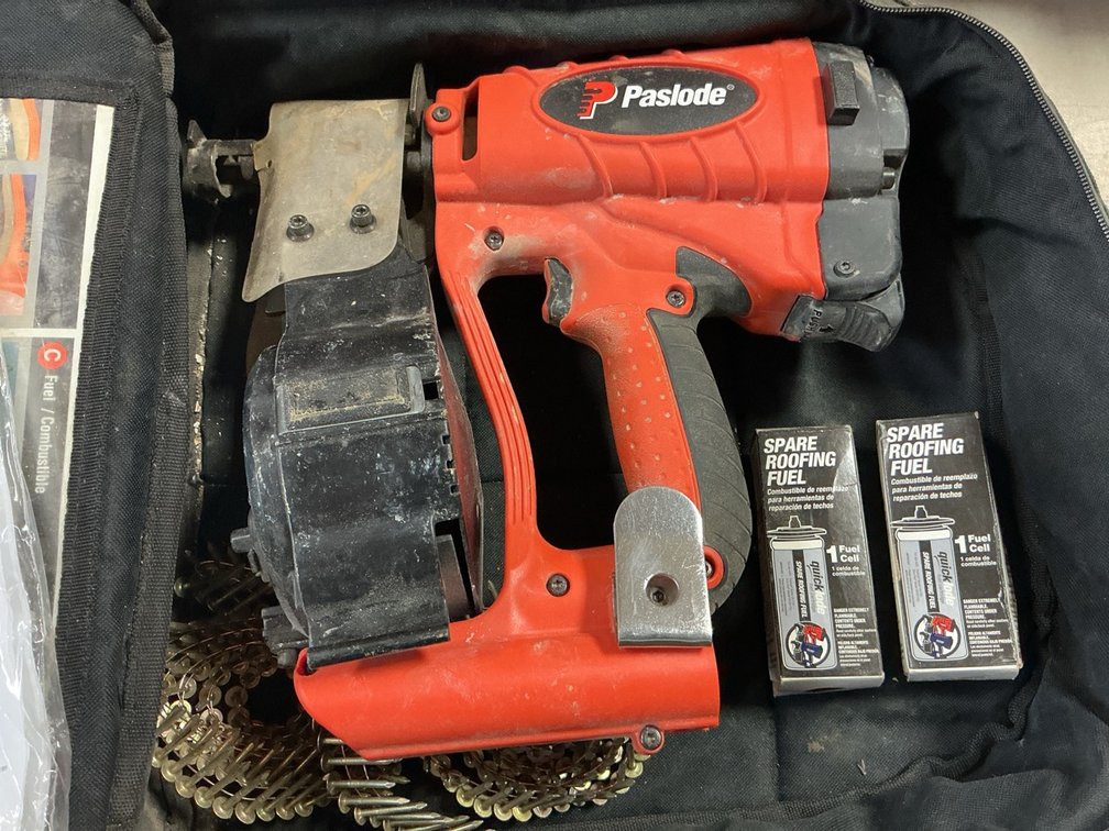 Paslode CR175C Cordless Roofing Coil Nailer with Soft Case