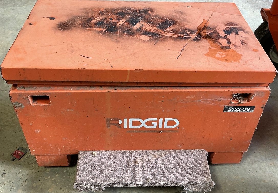 Ridgid Job Site Storage Chest with Superwinch Tiger Shark Winch