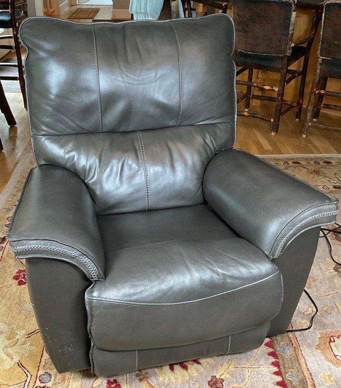 La-Z-Boy Gray Leather Power Reclining Armchair With USB