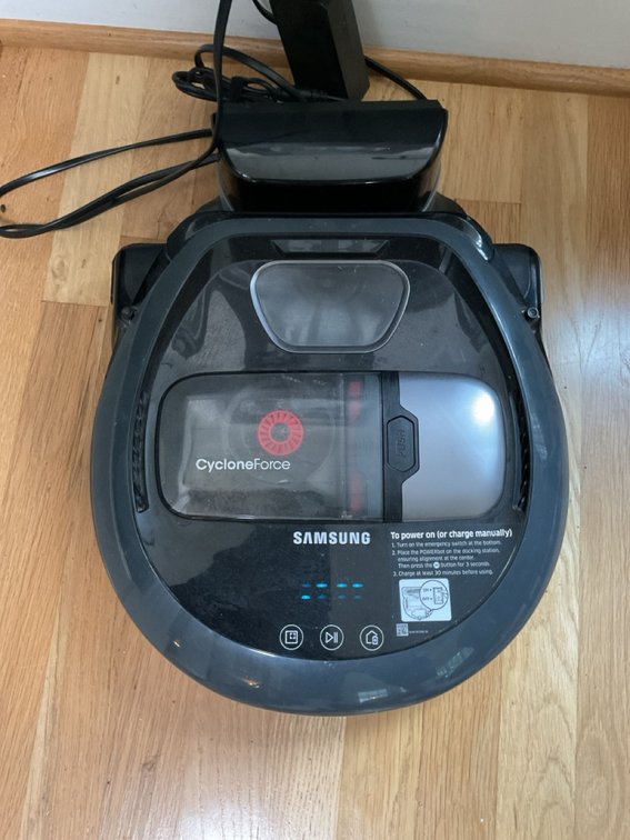 Samsung POWERbot R7040 Robot Vacuum with Charging Dock