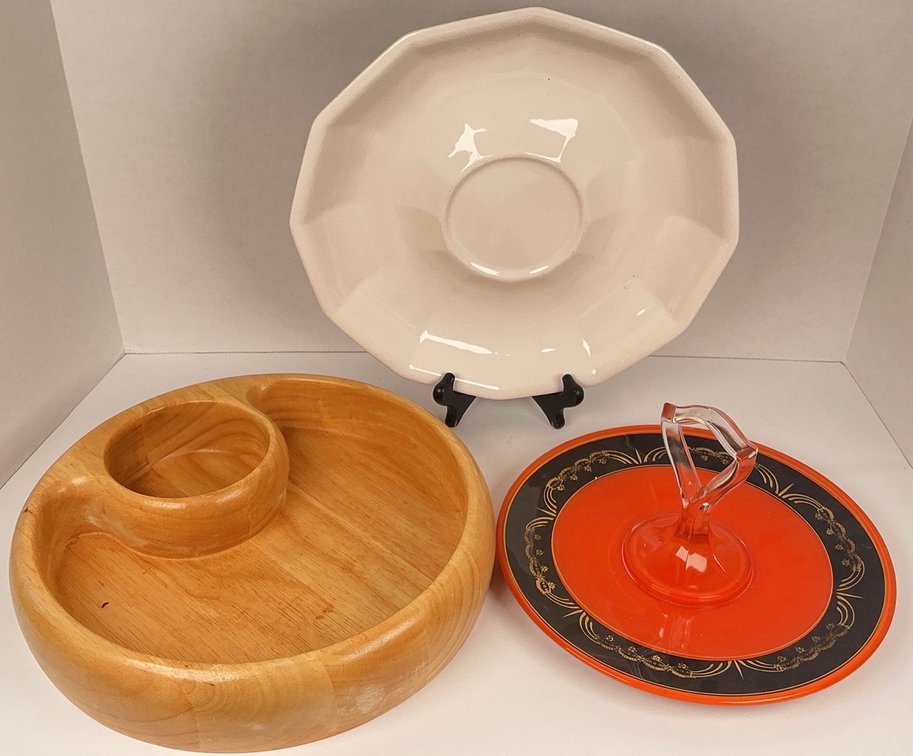 Pfaltzgraff Heritage Stoneware Serving Bowl with Glass Tidbit Tray