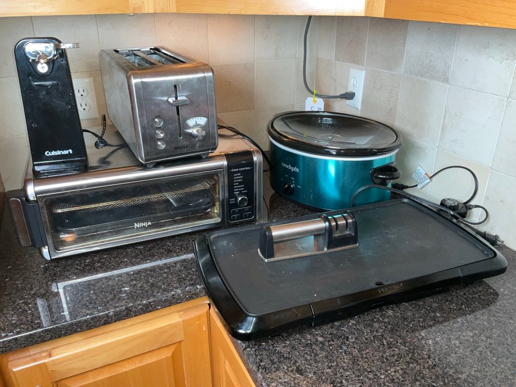 Assorted Countertop Kitchen Appliances