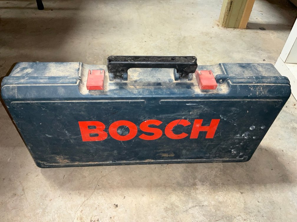 Bosch Bulldog 11224VSR Corded SDS-Plus Rotary Hammer Drill with Hard Case