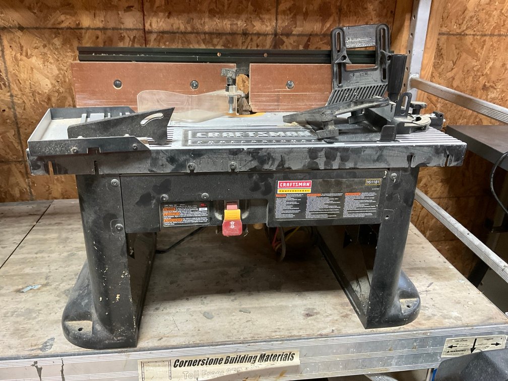 Craftsman Professional Router Table With Hitachi Router