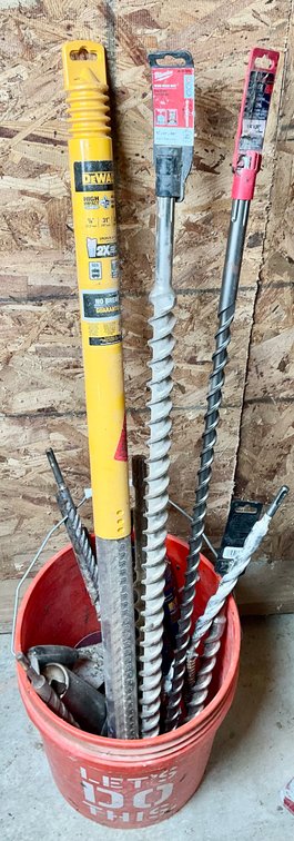 Assorted SDS Max Rotary Hammer Drill Bits To Include DeWalt and Milwaukee