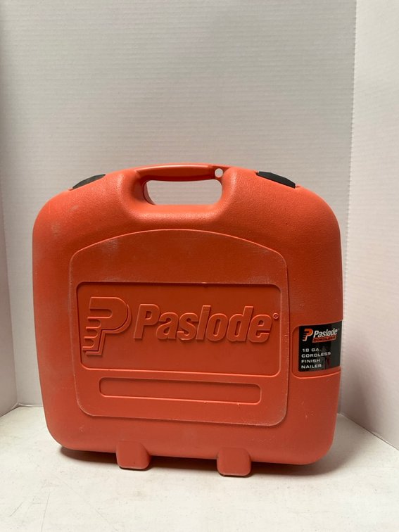 Paslode Cordless 18 Gauge Finish Nailer Kit Model 901000
