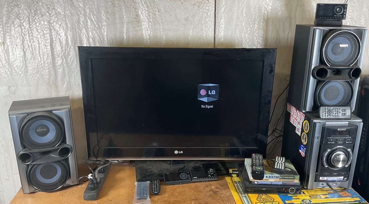 TV and Speakers
