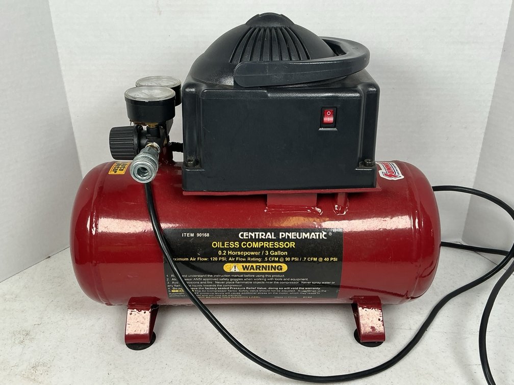 Oiless 3 Gallon Compressor